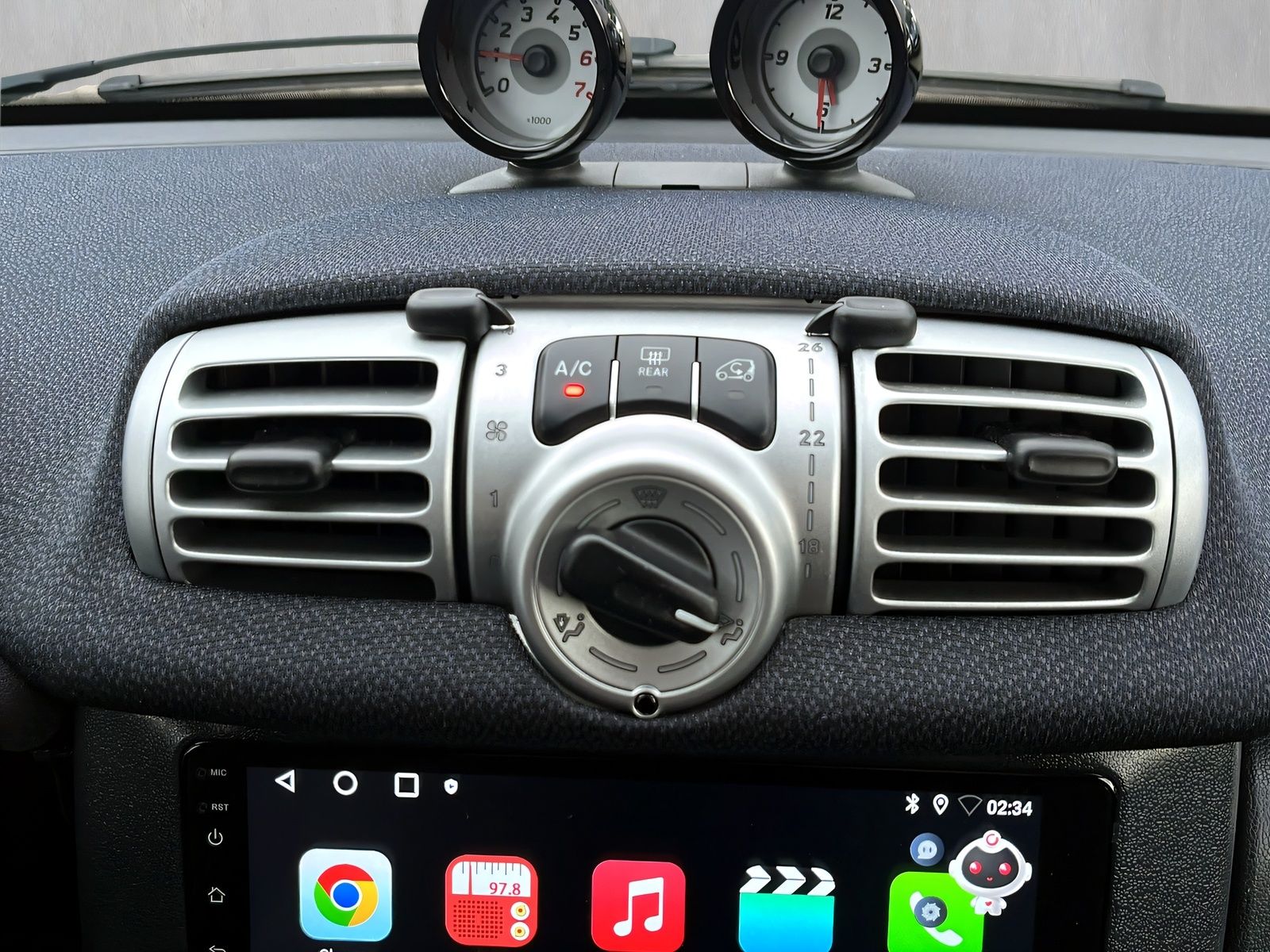 Fahrzeugabbildung Smart ForTwo Cabrio MHd AUT. KLIMAAUT. SITZHEIZUNG