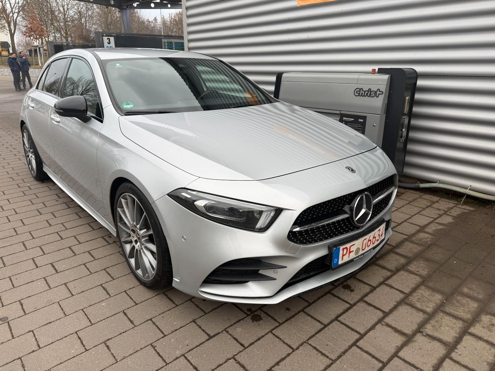Mercedes-Benz A 220 A A 220 d 4Matic AMG-Paket Night Paket 19
