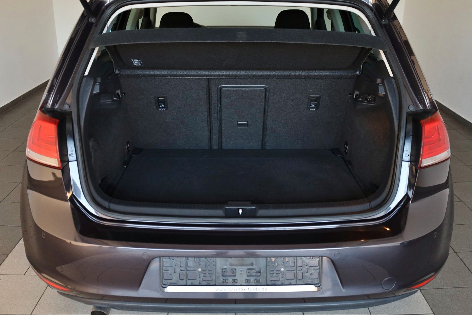 Fahrzeugabbildung Volkswagen Golf VII Lim. Lounge SH,PDC,SR+WR