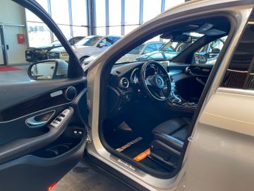 Mercedes-Benz GLC 250 4Matic *LED*AHK*KAMERA*NAVI*SHZ*TEMPOMAT