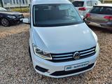 Volkswagen Caddy PKW Comfortline 5-Si Xen Kamera DAB DSG - : Kleinbus, Pkw