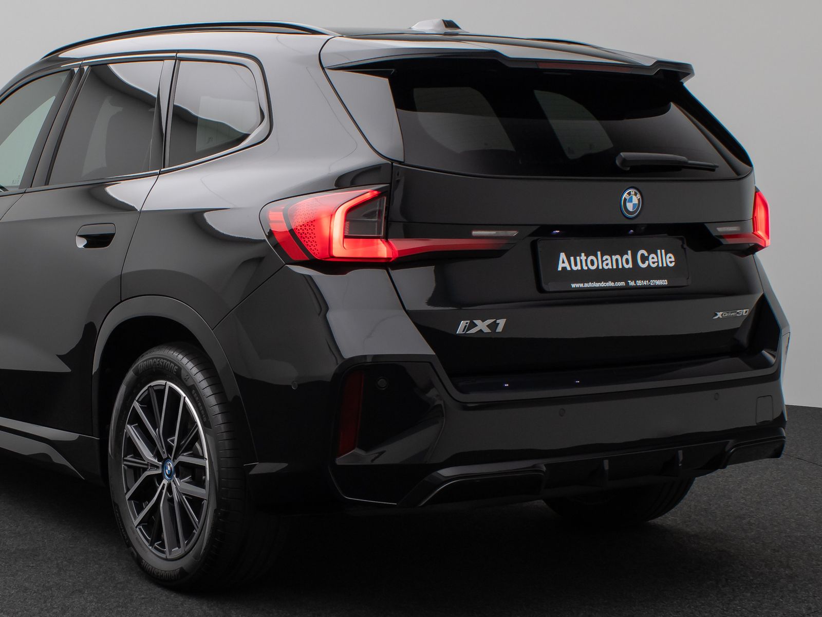 Fahrzeugabbildung BMW iX1 xD30 M Sport Kamera DAB DrivAssist Komfort