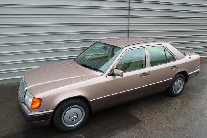 Mercedes-Benz E 220 220E original 42.900 KM!!!
