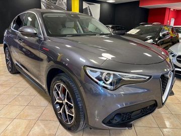 Alfa-Romeo Stelvio - 1