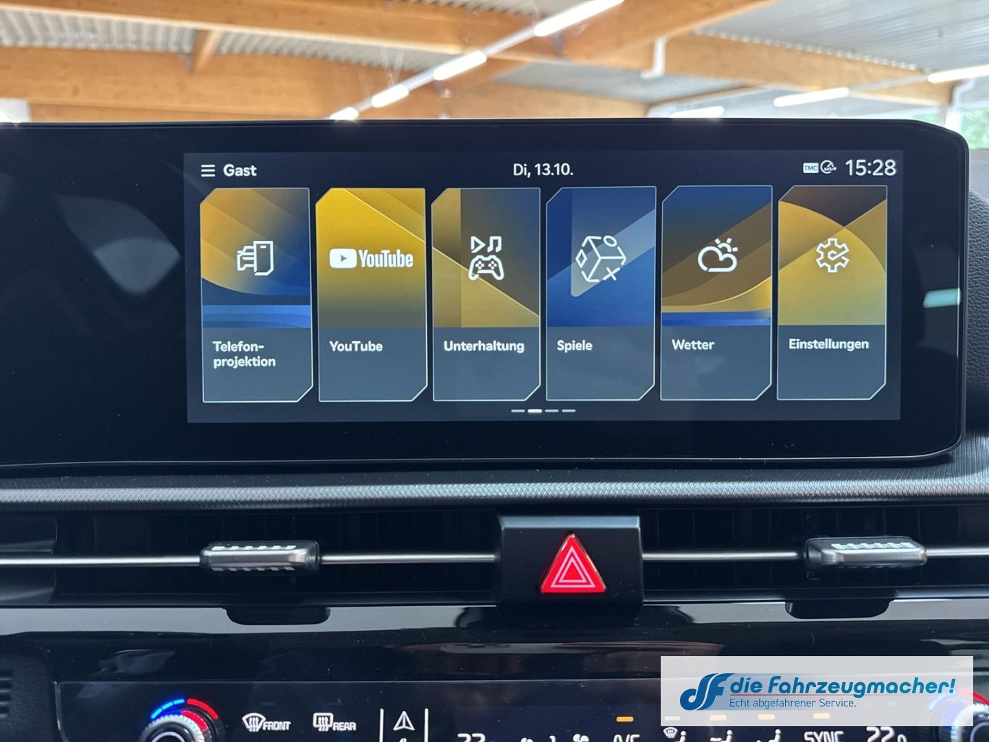 Fahrzeugabbildung Kia Sportage 1.6 T-GDI AWD 7DCT 2-Zonen-Klimaautomat