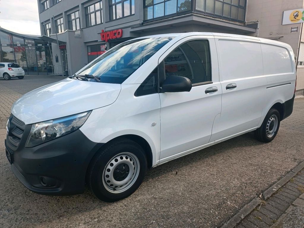Image of Mercedes-Benz Vito
