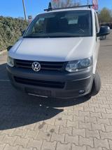 Volkswagen T5 Transporter Kasten-Kombi Kasten - VW T5 Transporter in Magdeburg
