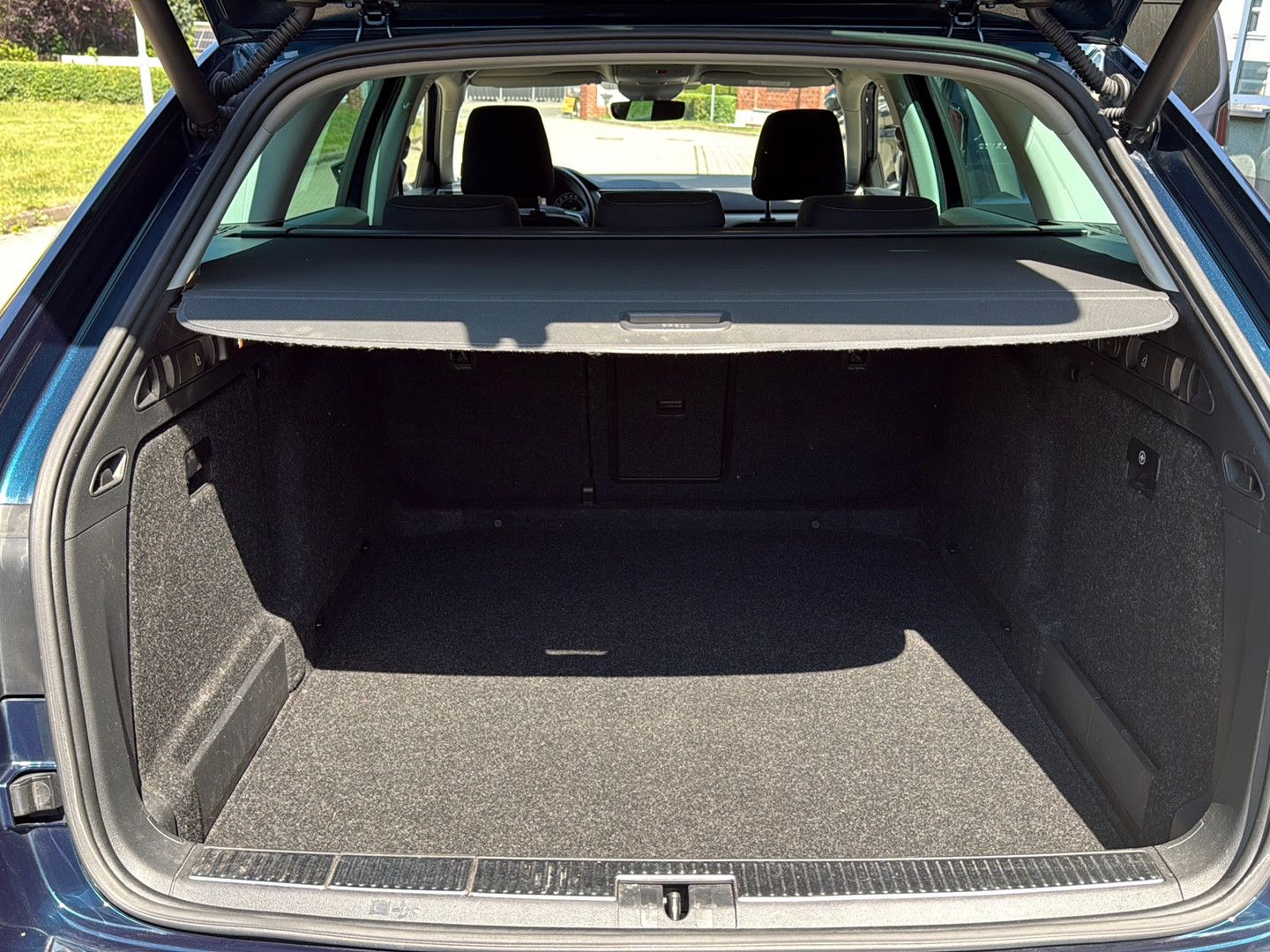 Fahrzeugabbildung SKODA Superb Combi Style 4x4