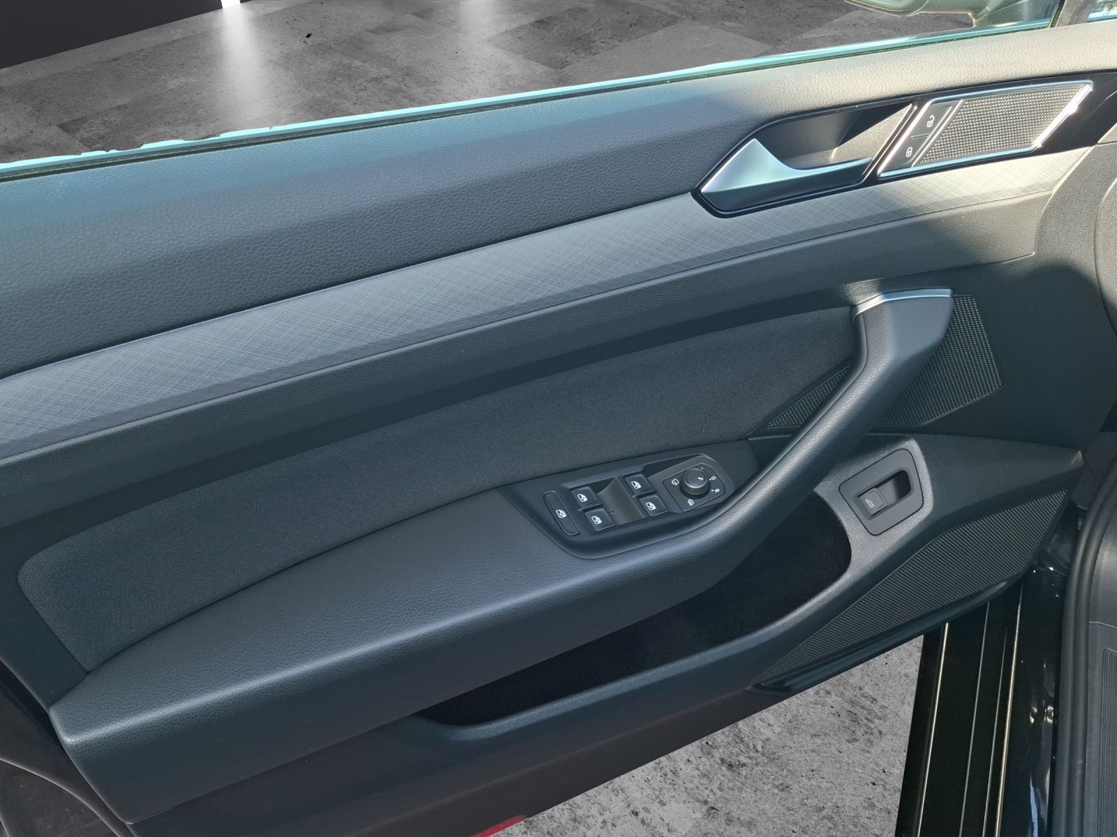 Fahrzeugabbildung Volkswagen Passat Variant TSI Business DSG Matrix Navi ACC