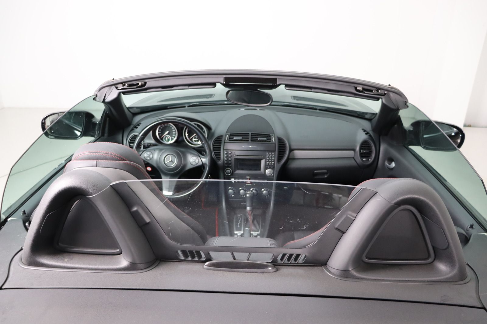 Fahrzeugabbildung Mercedes-Benz SLK 200 KOMPRESSOR * Airscarf * SHZ * Bi-Xenon