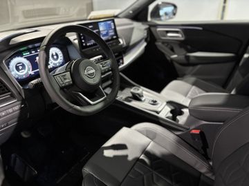 Fotografie 15 des Nissan Qashqai 1.3 DIG-T 4x4 MHEV Xtronic Tekna Pano Bo