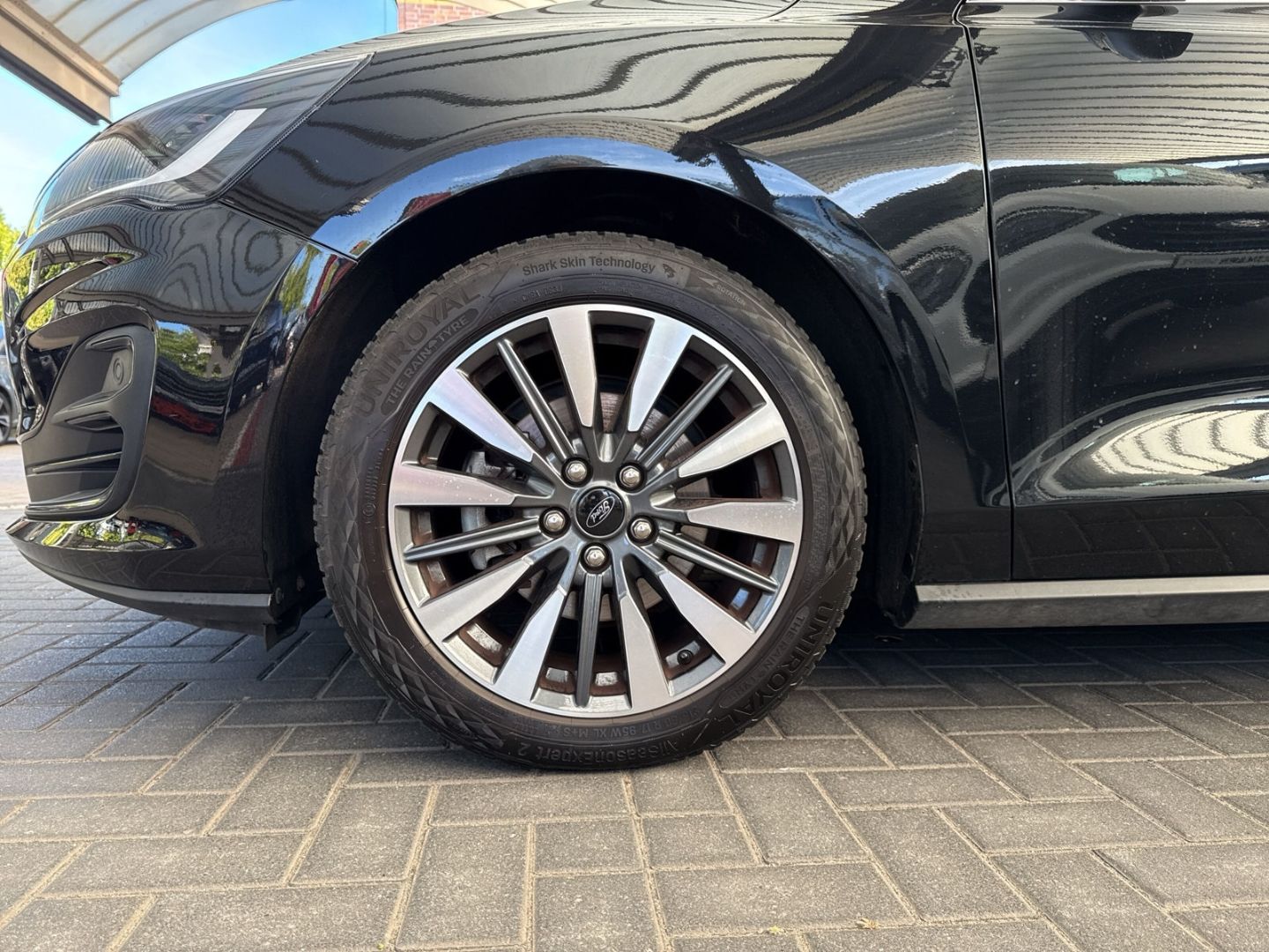 Fahrzeugabbildung Ford Focus Turnier Titanium 1.0 EcoBoost Mild-Hybrid