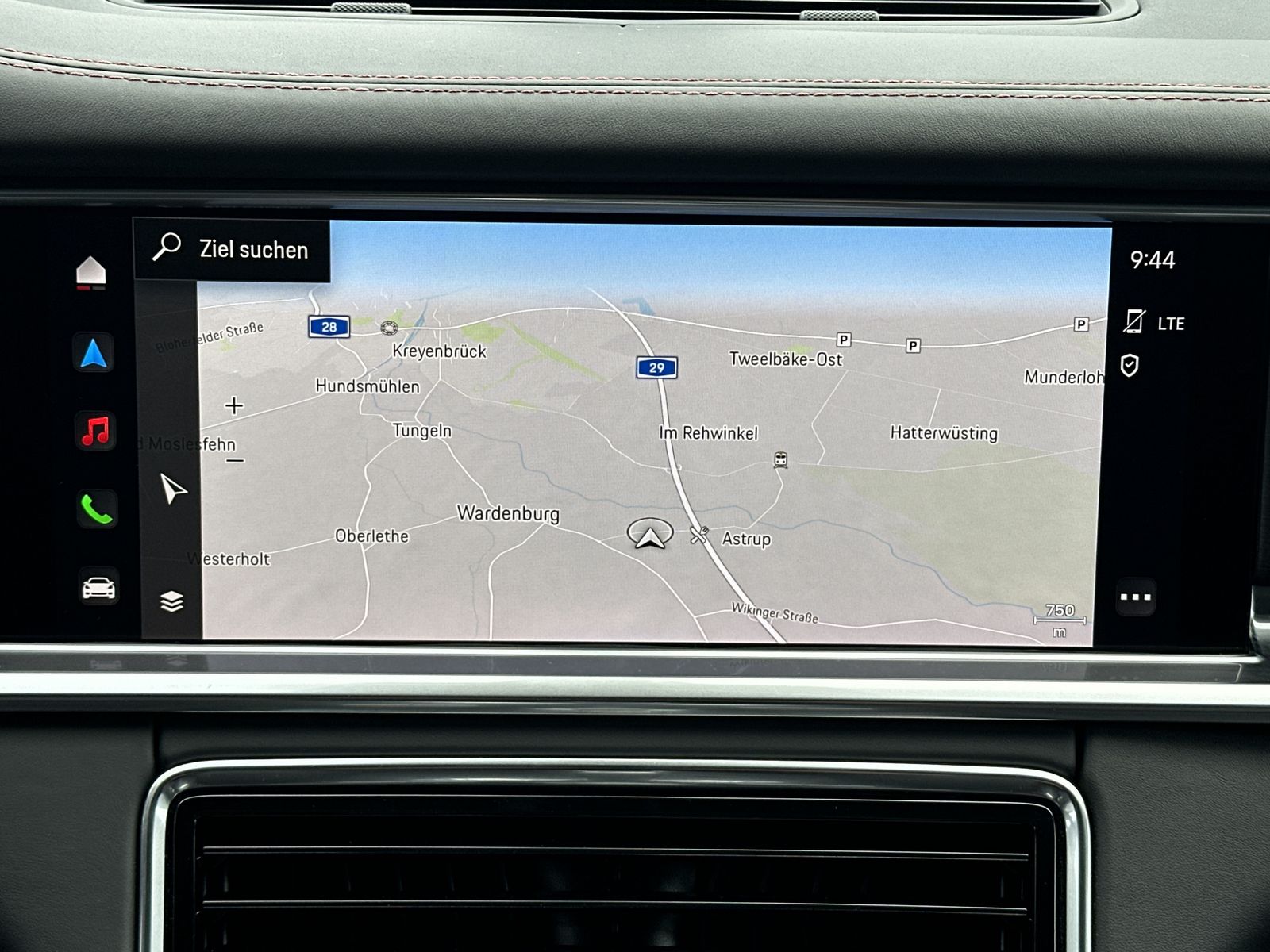 Fahrzeugabbildung Porsche Panamera 4 E-Hybrid PlatinumEd NAV+LED+360°+PANO