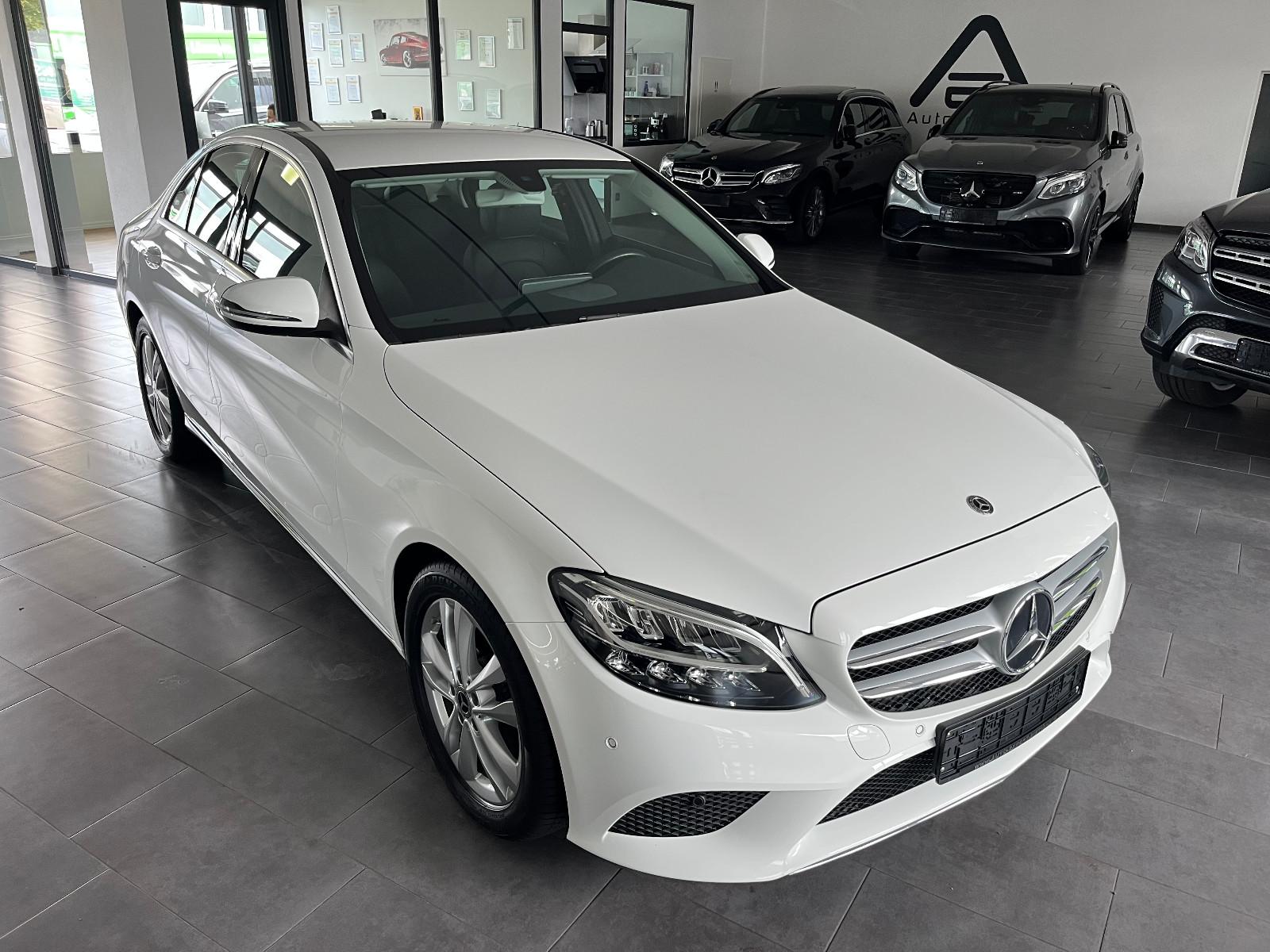 Mercedes-Benz C 200d Avantgarde Navi/LED/Kamera/1.Hand