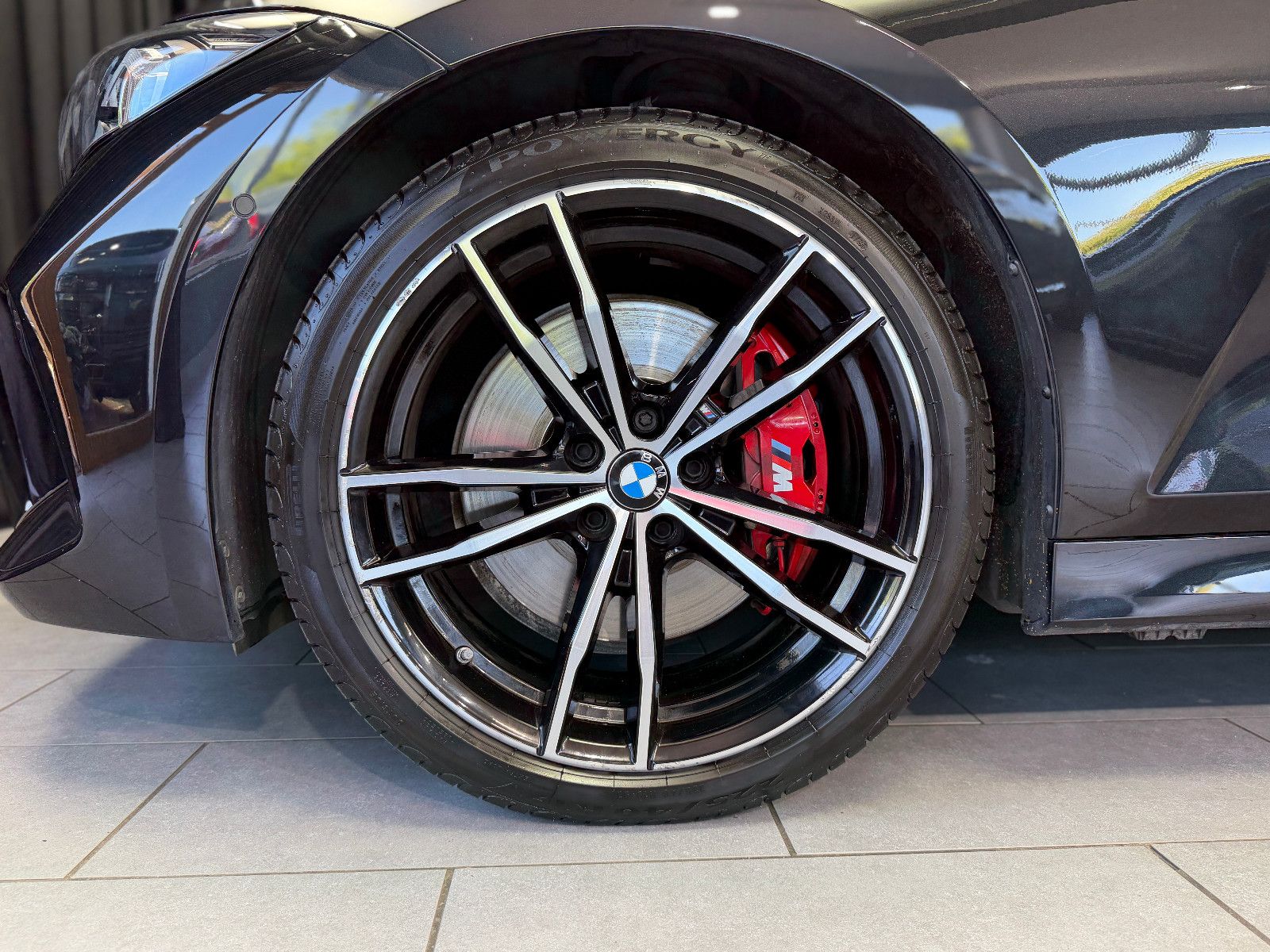 Fahrzeugabbildung BMW M340i xDrive Limousine|M-Sitze|H&K|360°|PANO|HuD