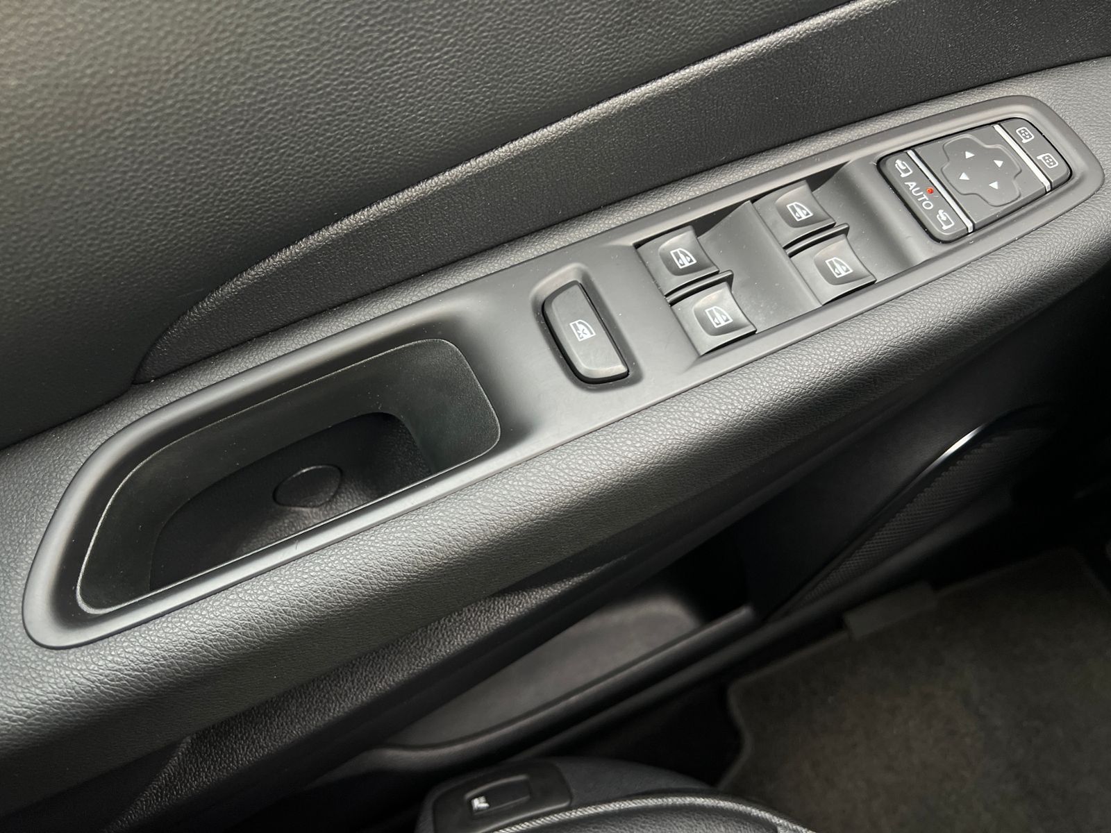 Fahrzeugabbildung Renault Captur Intens 1.3 TCe 150 *AHK,Navi PDC hinten,L