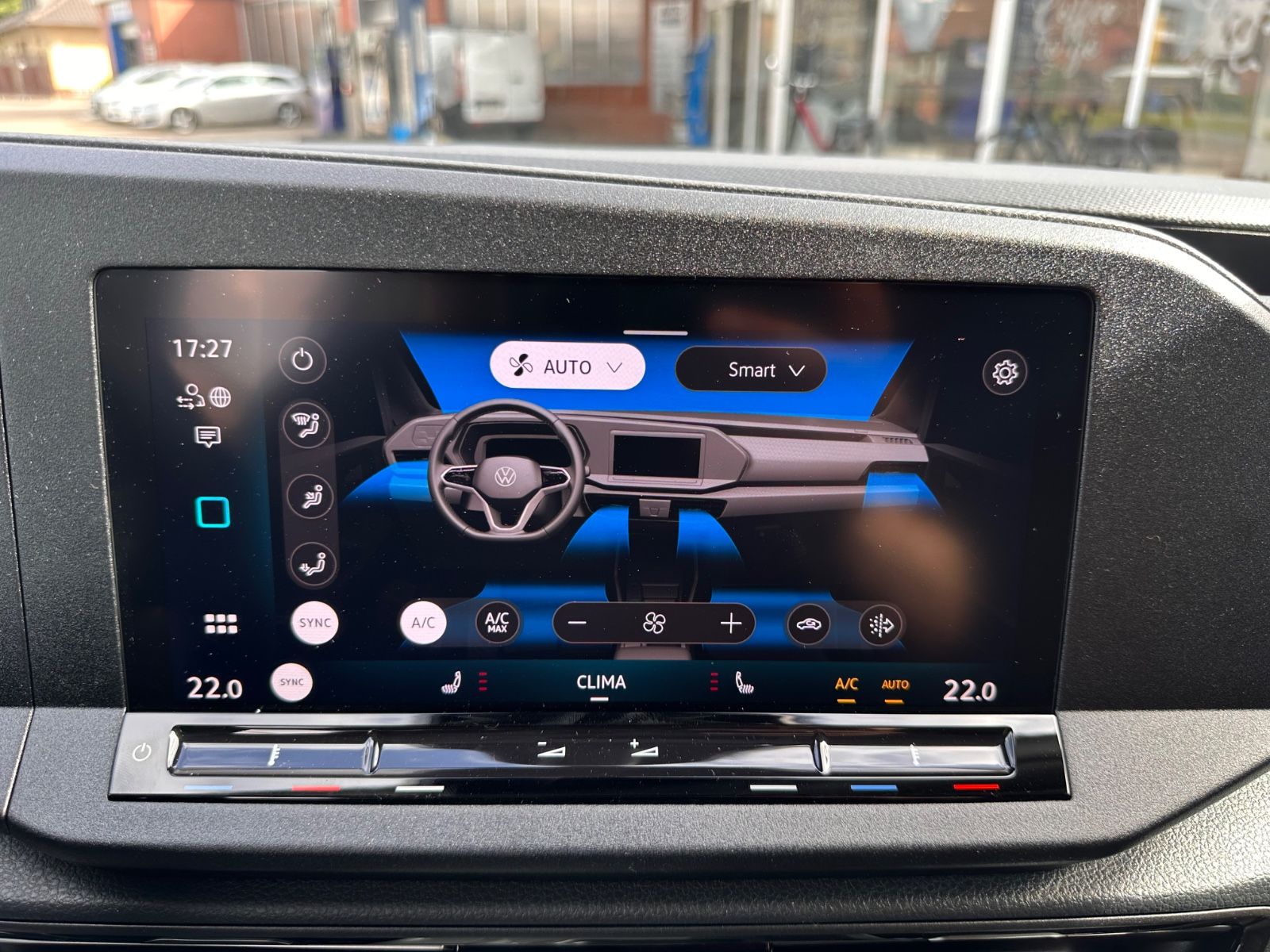 Fahrzeugabbildung Volkswagen Caddy Maxi Kombi 1.5 TSI Life DSG AHK/ACC/APP