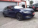 Skoda Superb 1,8 Combi Automatik, Navi, - Skoda Superb mit Benzin-Antrieb: Kombi, 1.8