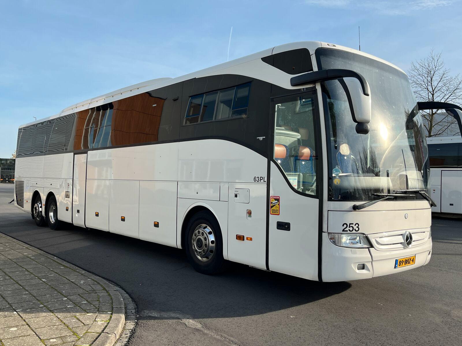 Mercedes-Benz Tourismo 17 RHD