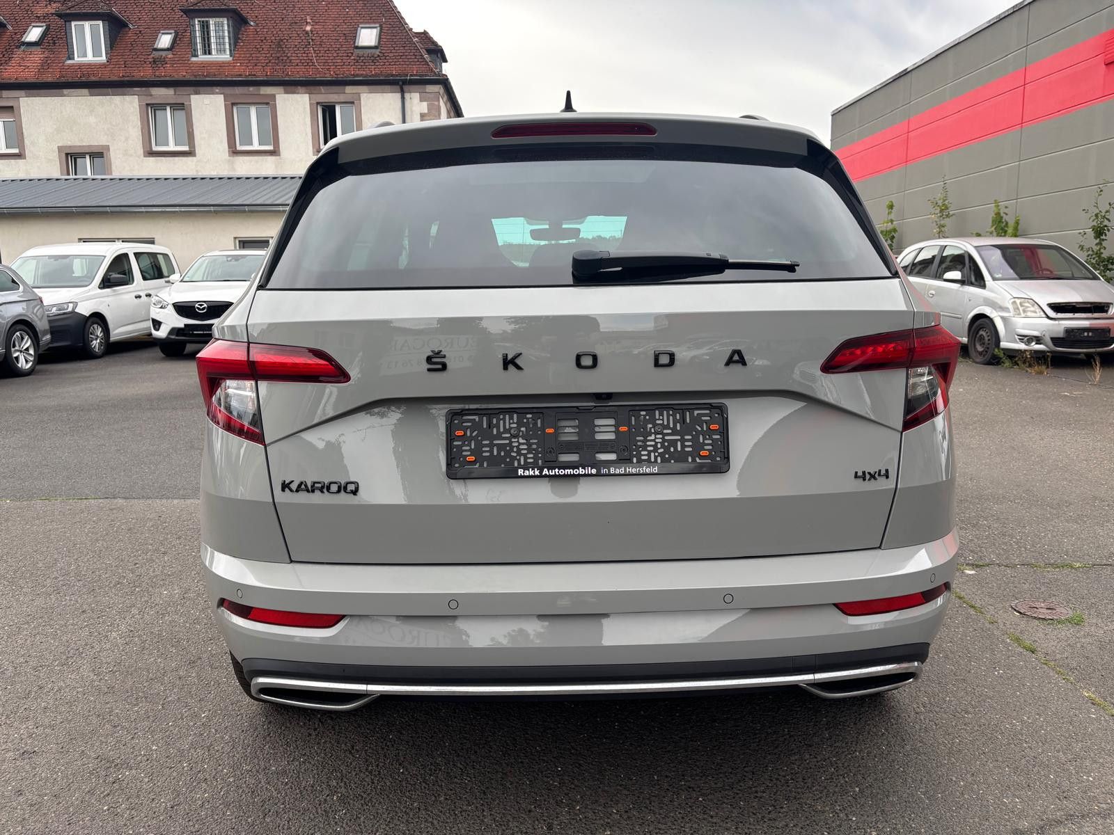 Fahrzeugabbildung SKODA Karoq SportLine 4x4-ACC-PANO-VIRTUAL-KAM-SHZ-LED