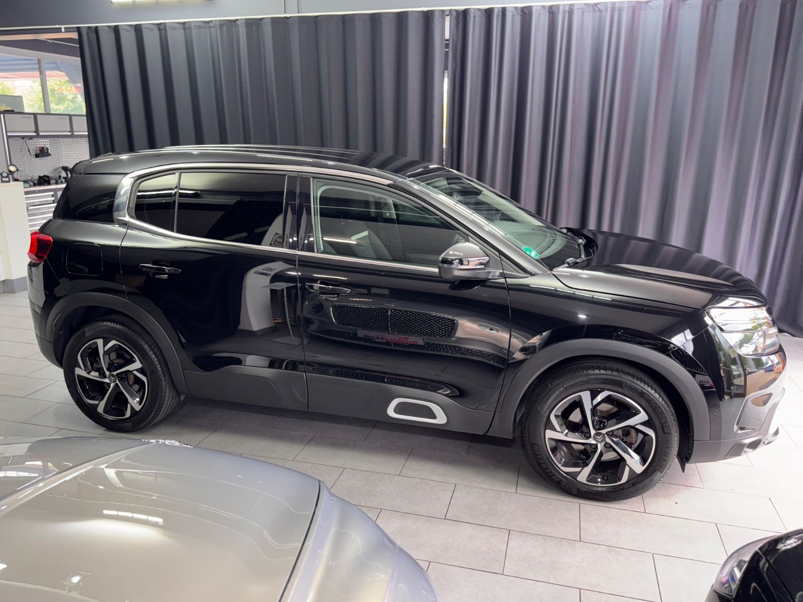 Fahrzeugabbildung Citroën C5 Aircross Feel|AUTOMATIK|KAMERA|PDC|1.HAND