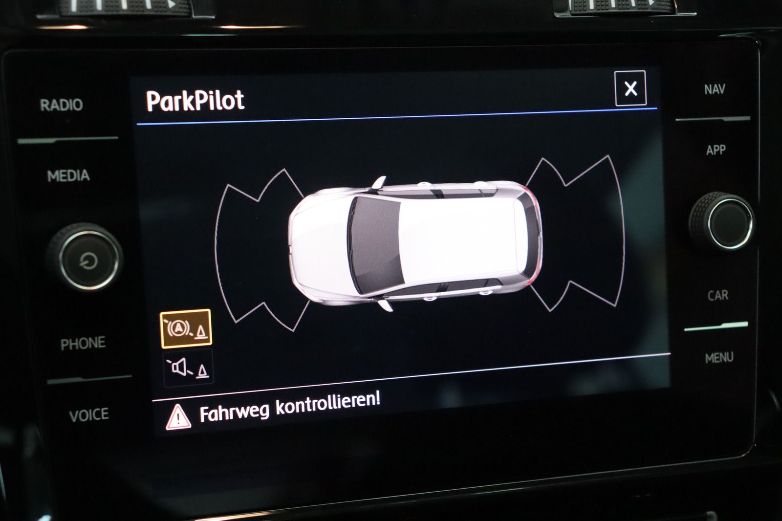 Fahrzeugabbildung Volkswagen Golf VII Sound * Standheizung * LED *