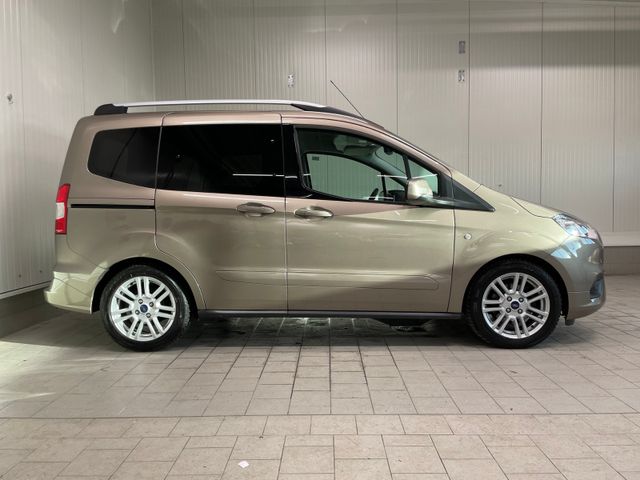 Tourneo Courier Titanium 1.5 TDCi RFK PDC TEMPOM