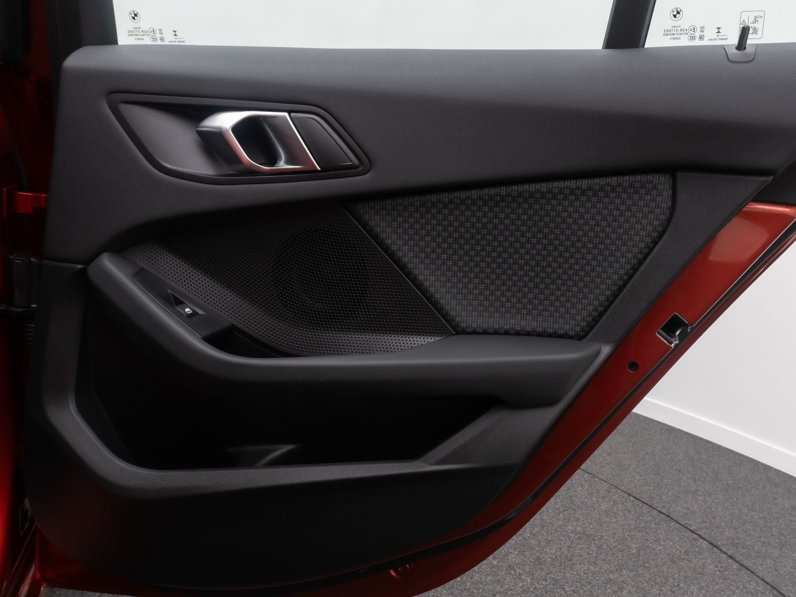 Fahrzeugabbildung BMW 118i GeschwindigReg HUD DAB Alarm HiFi CockpitPr