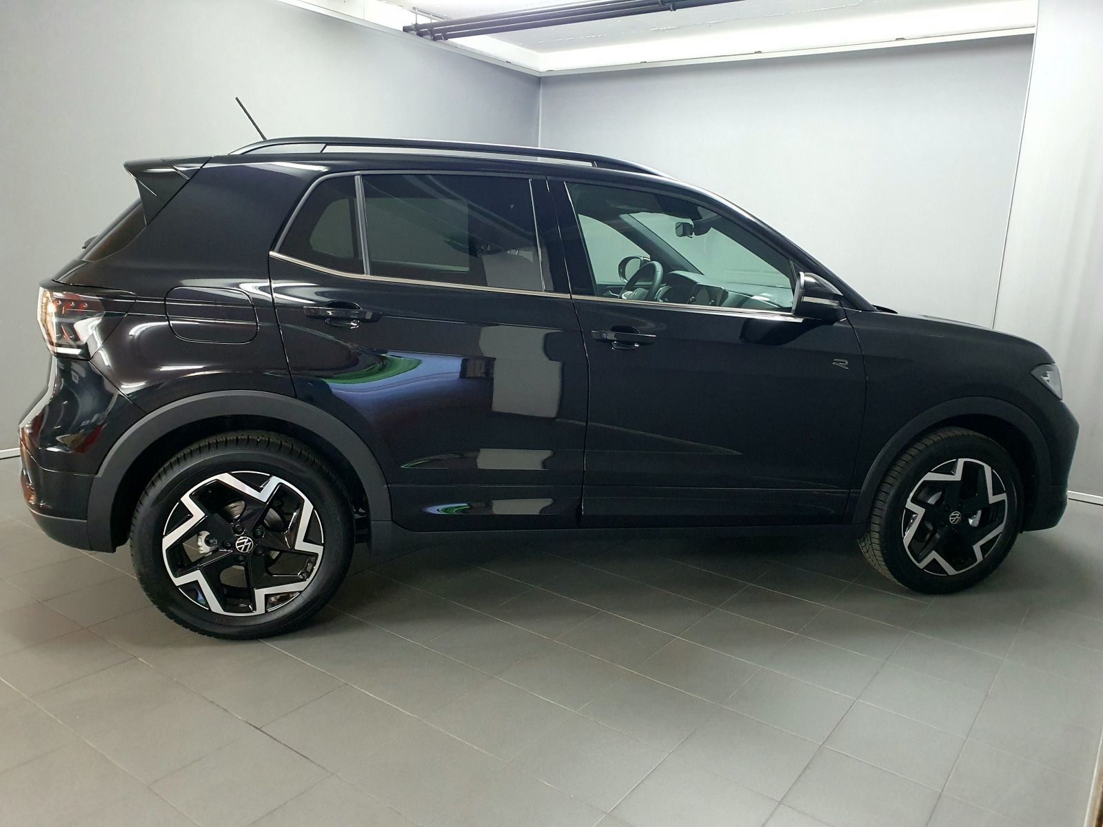 Volkswagen T-Cross R-Line 1.0TSI DSG ACC IQ.LIGHT RFK foto 3