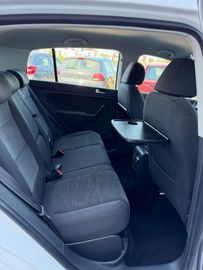 Volkswagen Golf - 9
