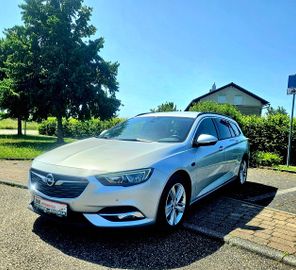 Opel Insignia - 1