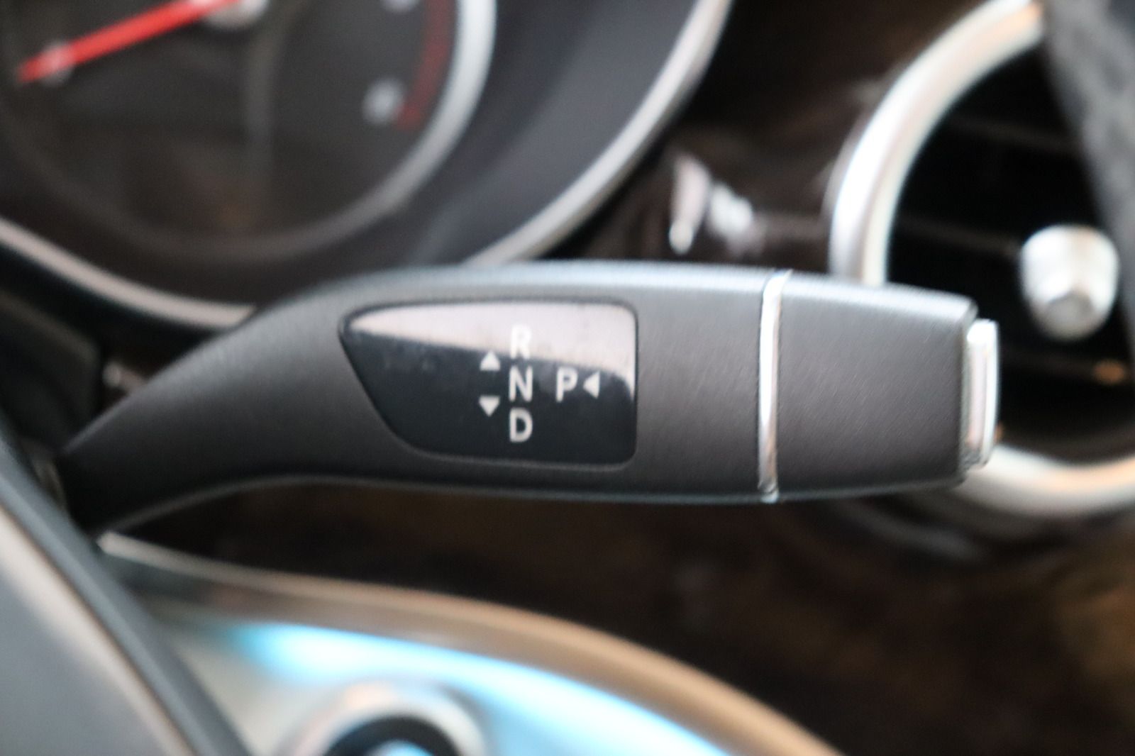 Fahrzeugabbildung Mercedes-Benz V 250 d 4matic Avantgarde * lang * 360 * ILS