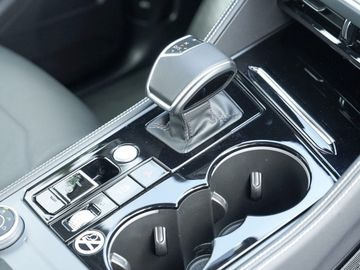 Volkswagen Touareg - 12