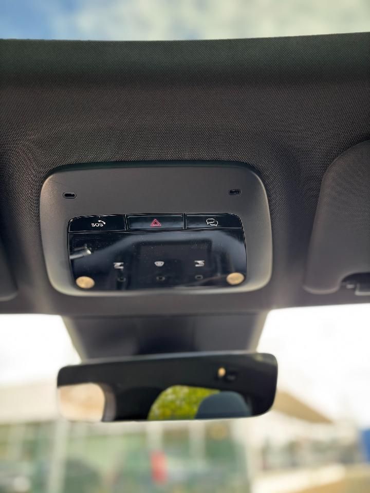 Fahrzeugabbildung Volvo EX30 Performance Pure Electric Ultra AWD