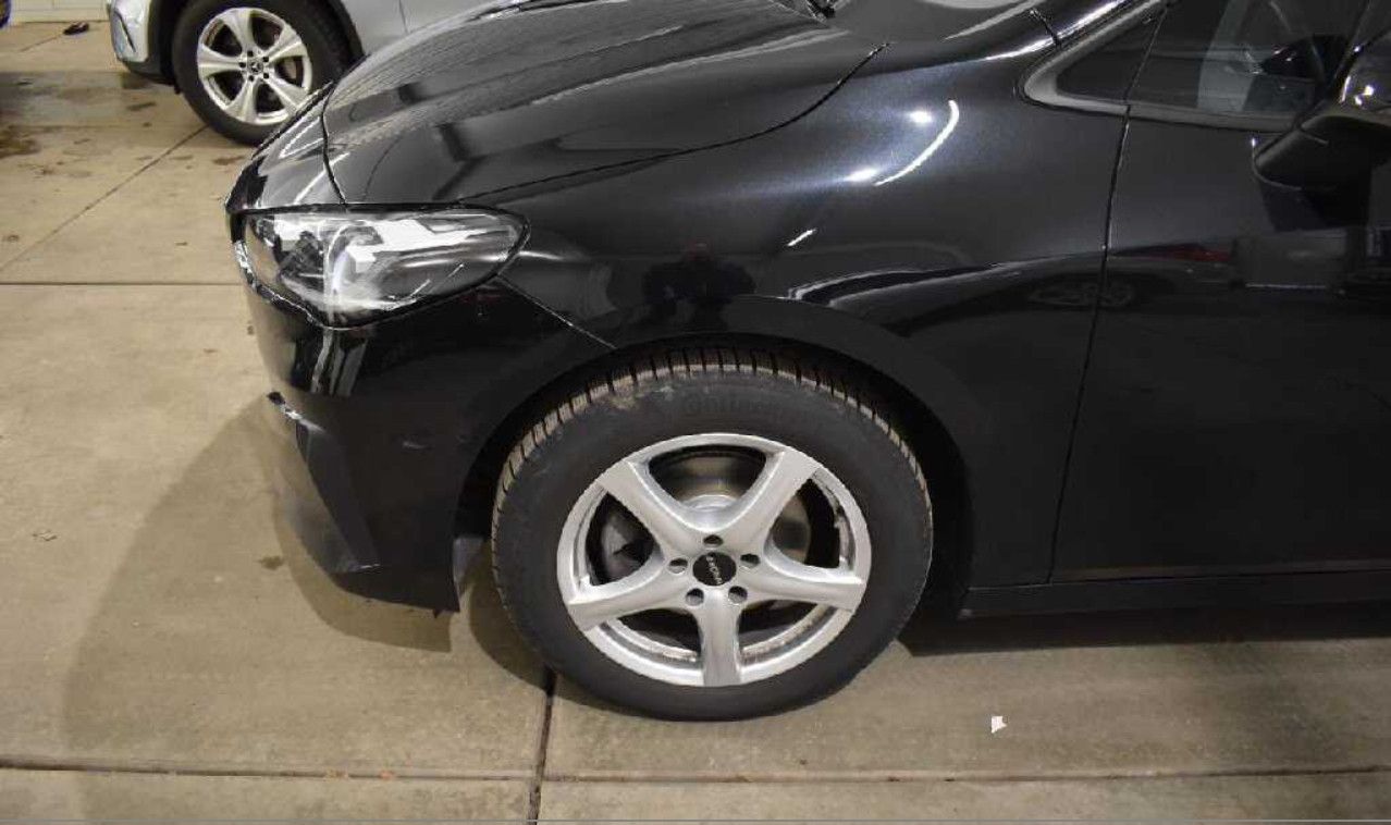 Fahrzeugabbildung BMW 220i AT DKG LED/NAVI/SHZ/VIRTU/DAB/KEYGO/AHK