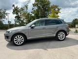 Volkswagen Touareg 3.0 V6 TDI 8-Fach, Pano, Luft, Anhängerk - Volkswagen Touareg V8tdi mit Diesel-Antrieb
