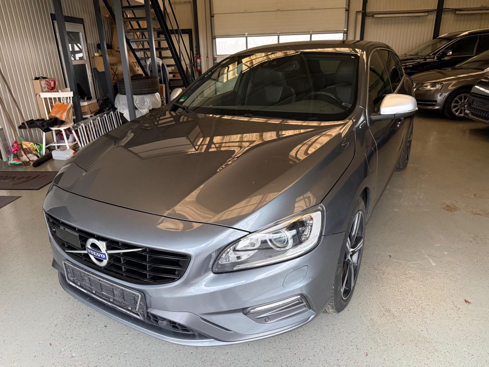 Volvo V60 Kombi Momentum AWD