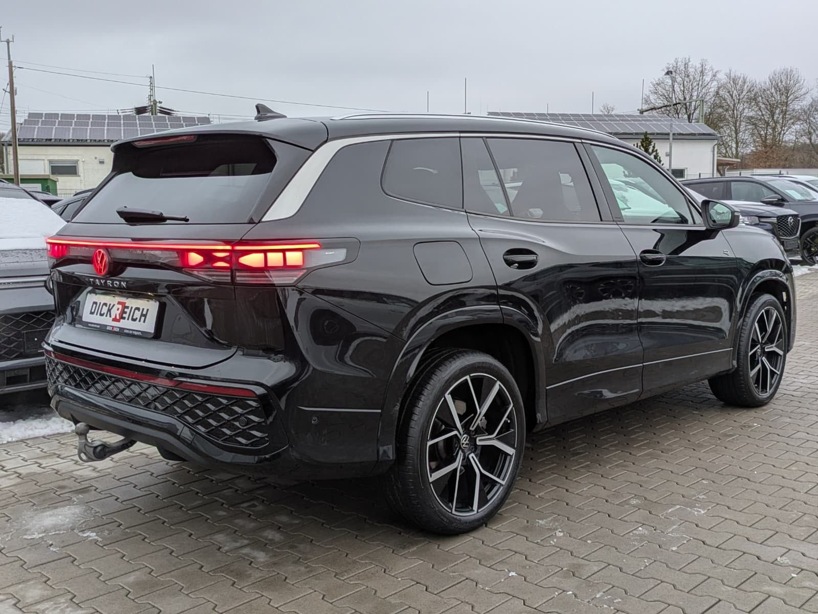 Fahrzeugabbildung Volkswagen Tayron 2.0 TDI 4M R-Line 7Si*MATRIX*AHK*PANO*HUD
