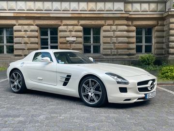 2010 Mercedes-BENZ SLS AMG — фото 2