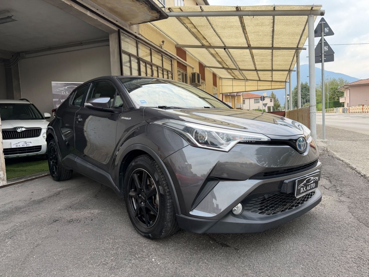 Toyota C-HR 1.8 Hybrid E-CVT Lounge imagem 3