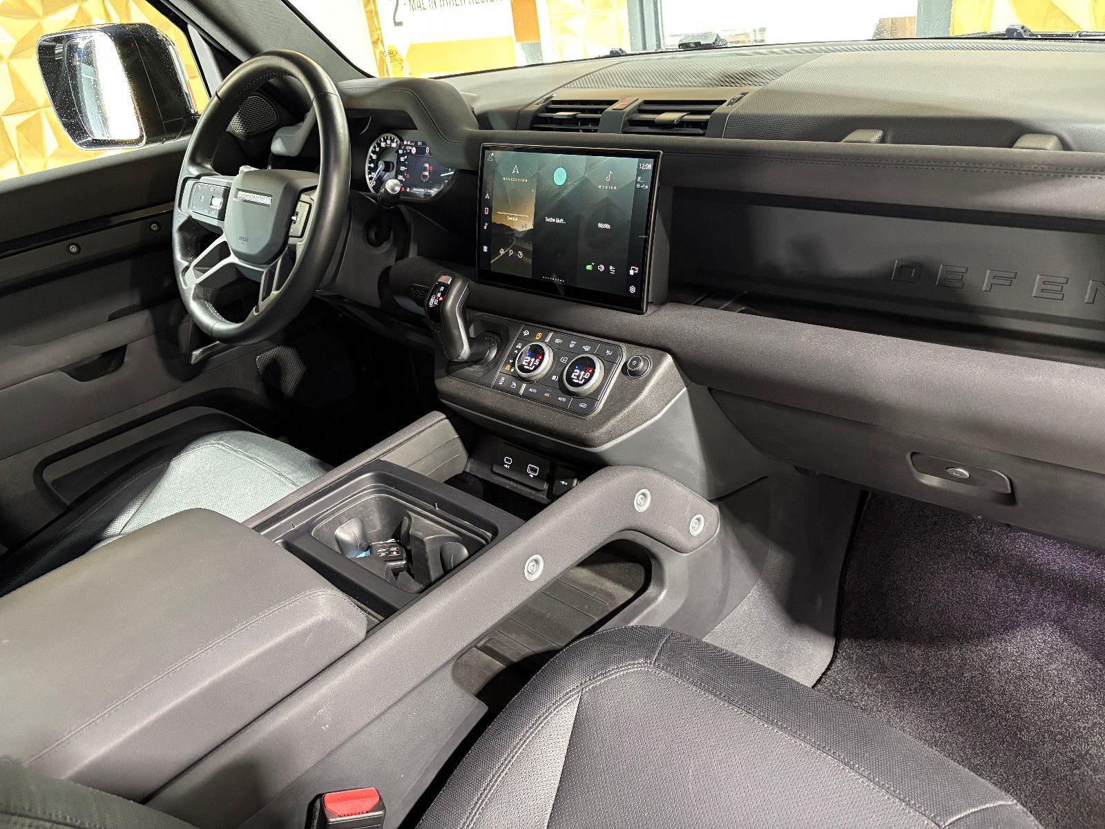 Fahrzeugabbildung Land Rover Defender 90 X-Dynamic S/360°/SOUND/APPLE/NAVI/