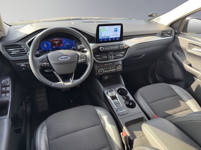 Kuga 2.0 EcoBlue Automatik Titanium X AHK, Stand