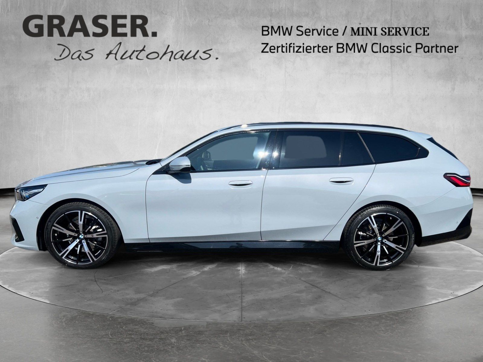 BMW 520d xDrive Touring M SPORT HARMANN KARDON foto 3