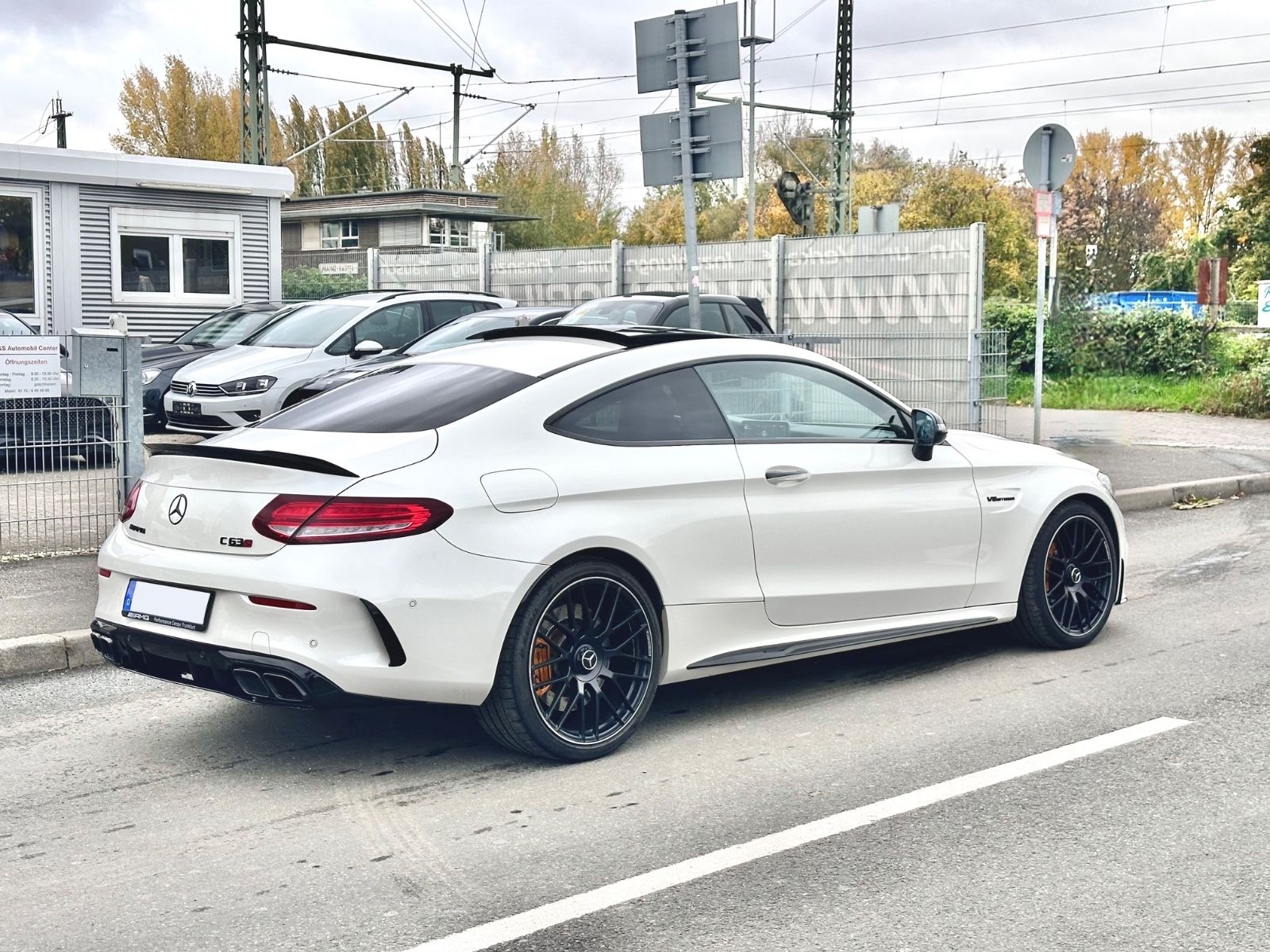 Fahrzeugabbildung Mercedes-Benz C 63 AMG COUPE*PANO+VOLL*