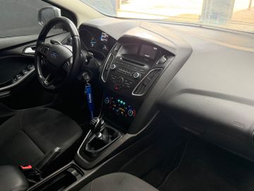 Ford Focus - 12