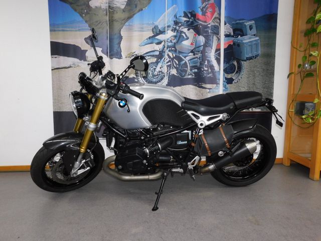 BMW R nineT