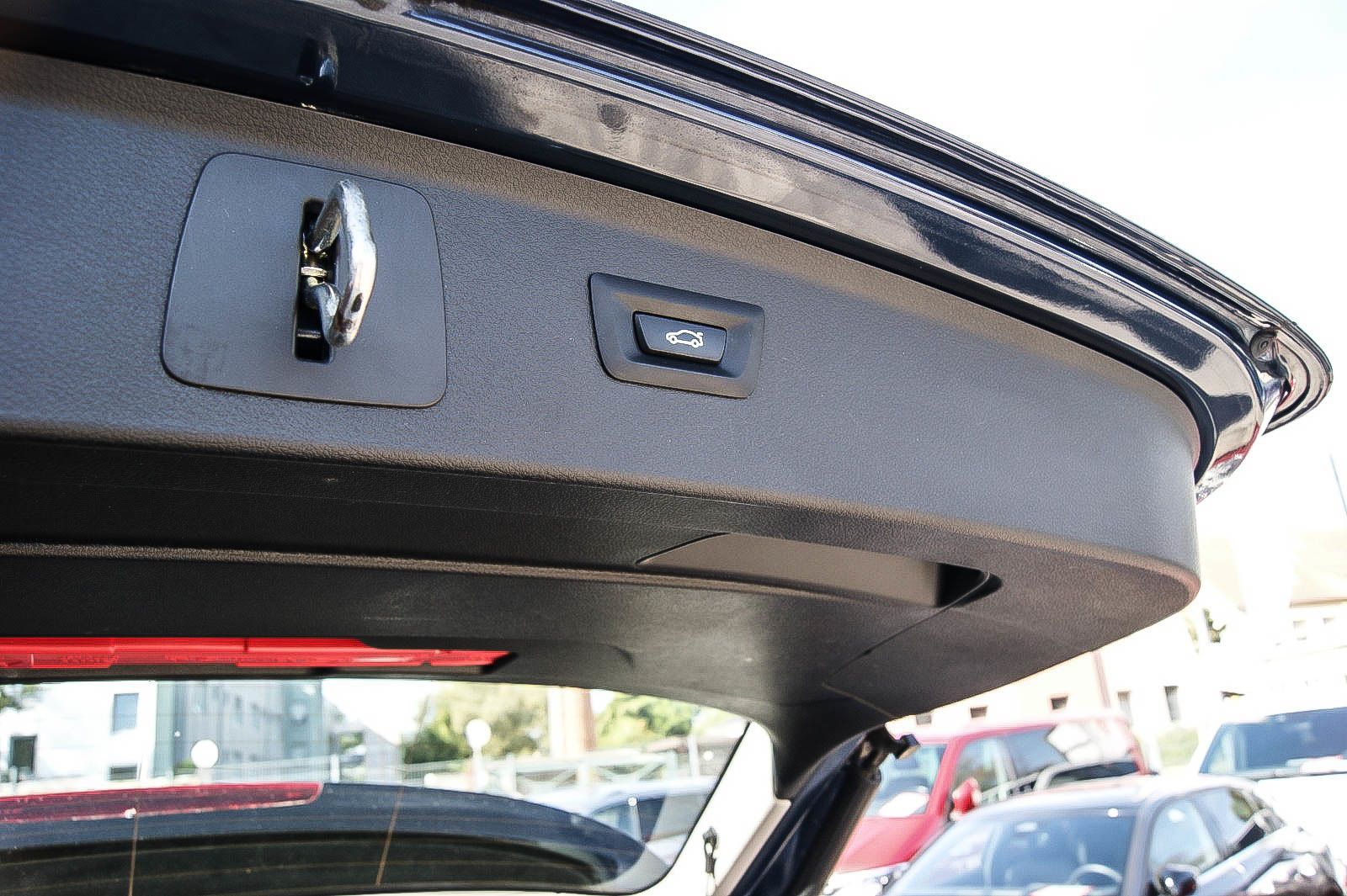 Fahrzeugabbildung BMW 225 xe Active Tourer Aut ADVANTAGE PDC SHZG NAVI