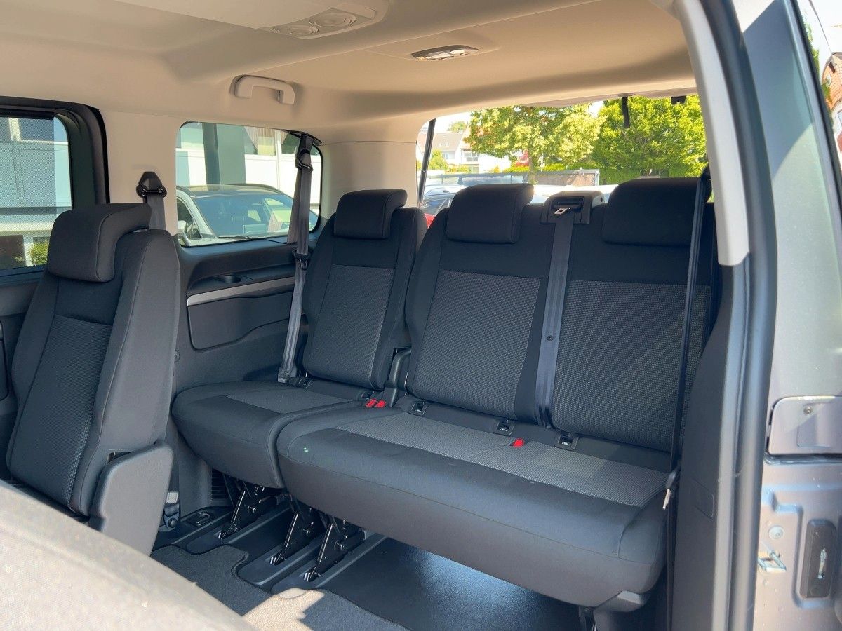 Fahrzeugabbildung Toyota Proace Verso L1 Comfort + Travel Paket M/T