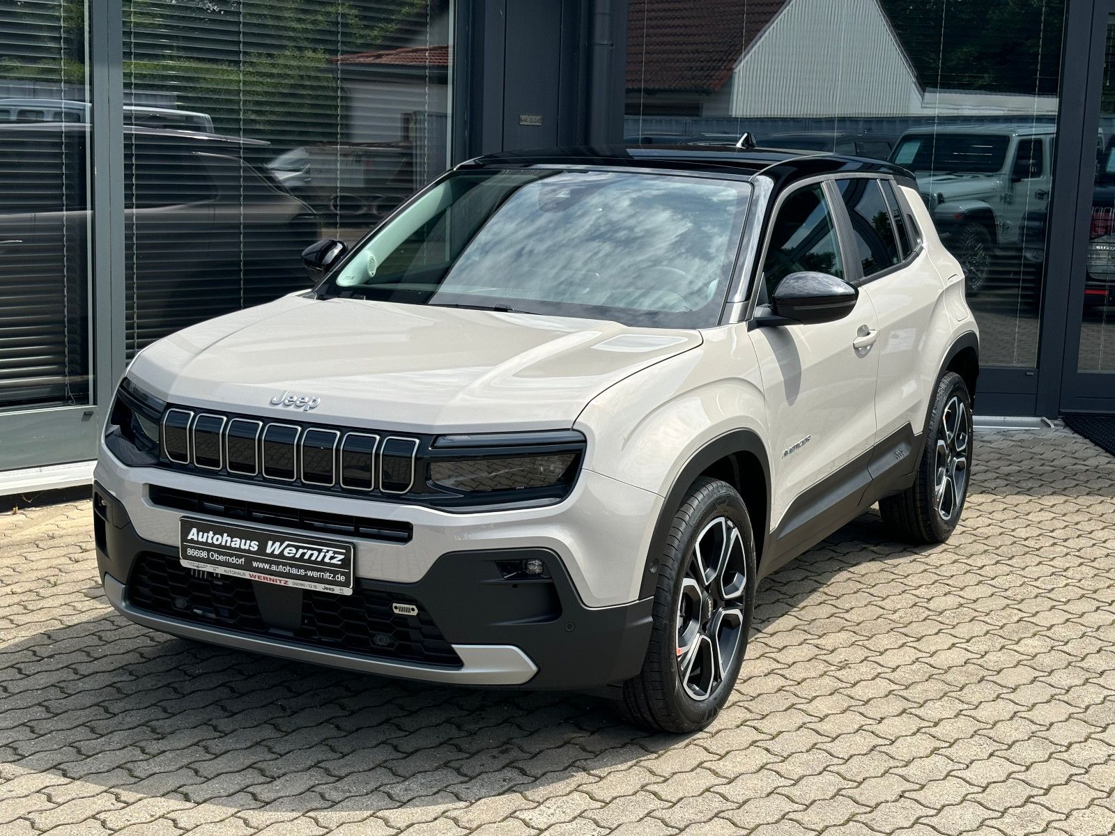 Jeep Avenger 1.2 E-Hybrid Summit *PANO*LEDER*NAVI*
