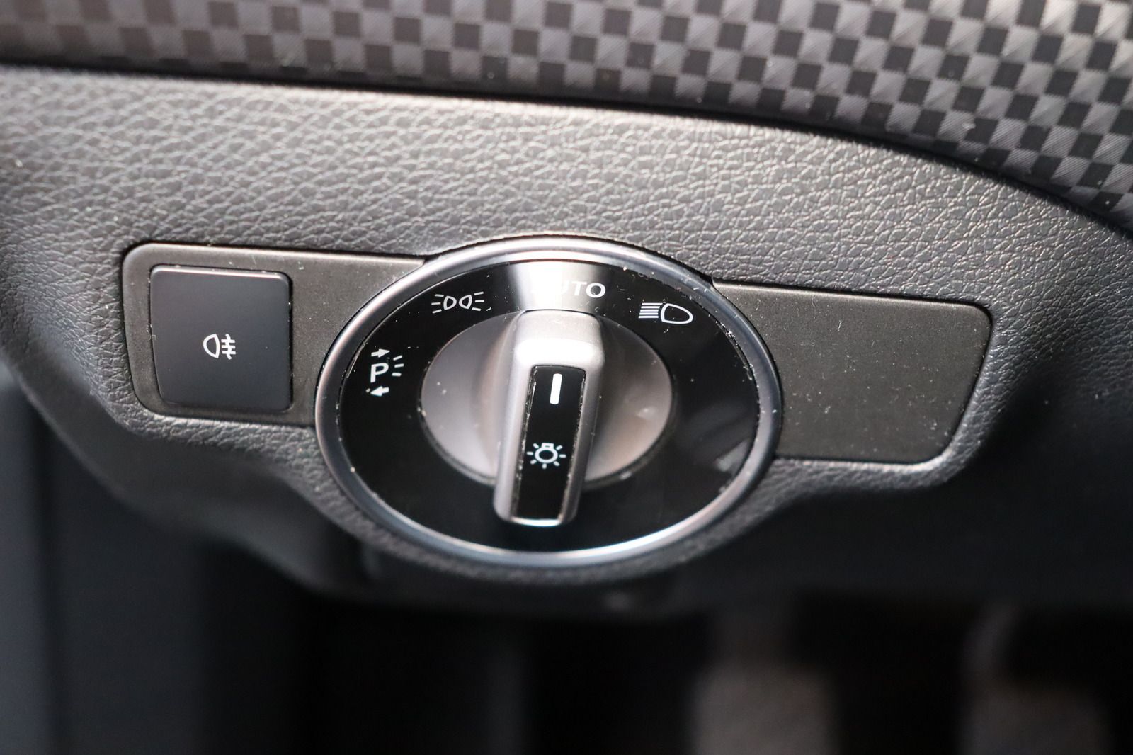 Fahrzeugabbildung Mercedes-Benz A 200 d * LED * Navi * SHZ *